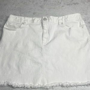 Lilly Pulitzer white denim skirt size 14